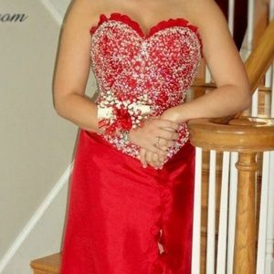 Rhinstone Corseted Prom dress/Formal dress in Wome